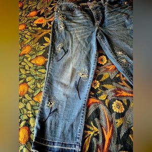 Size 12 Bandolino Cropped jeans Good used condition
